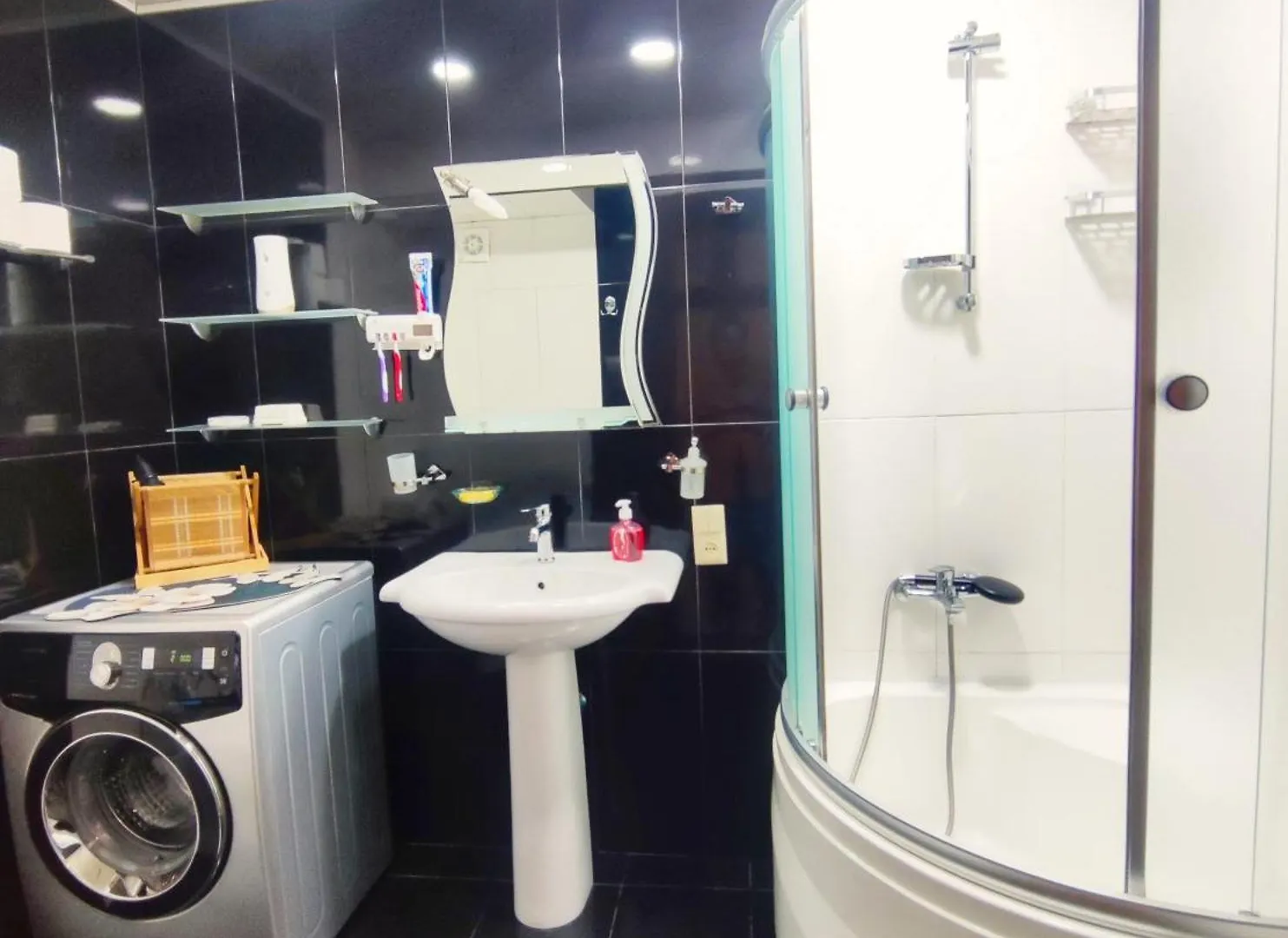 Batumirent Apartment 0*, Batumi